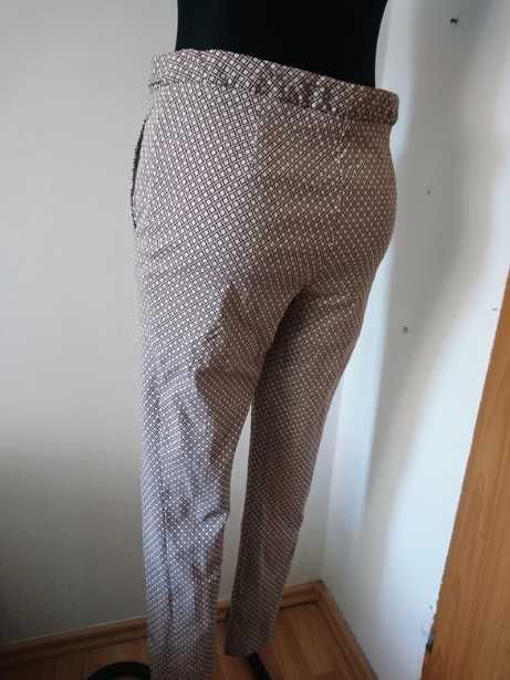 Damskie spodnie cygaretki, złote guziki, mozaiką, r 14