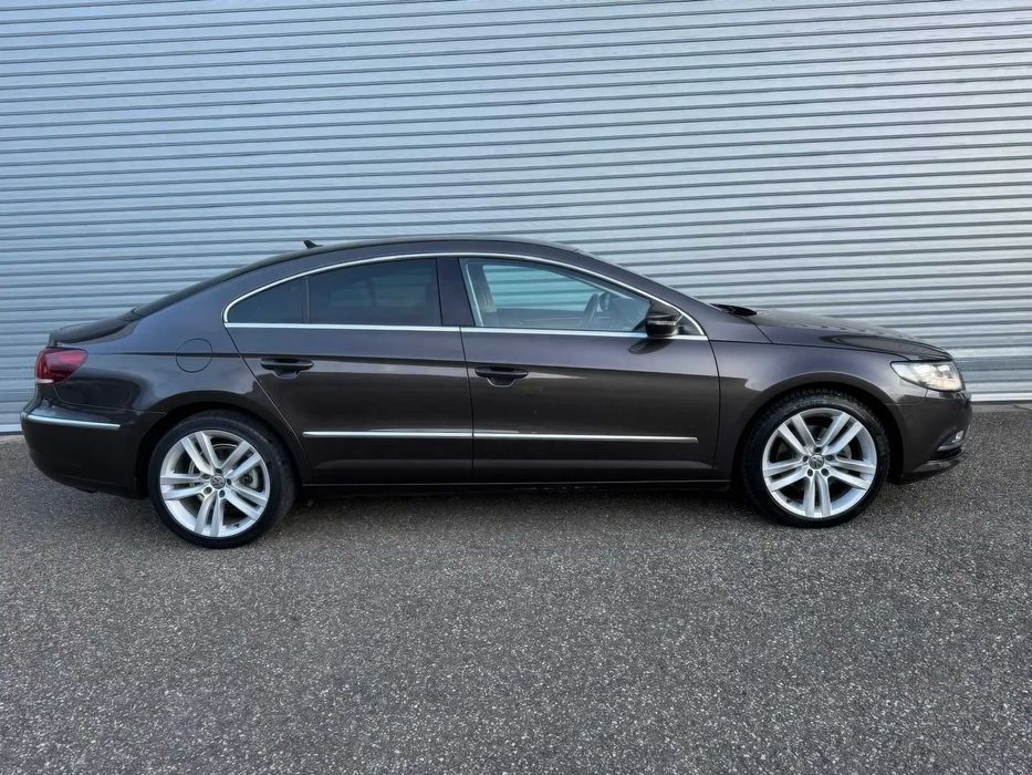Volkswagen Passat CC      2013
