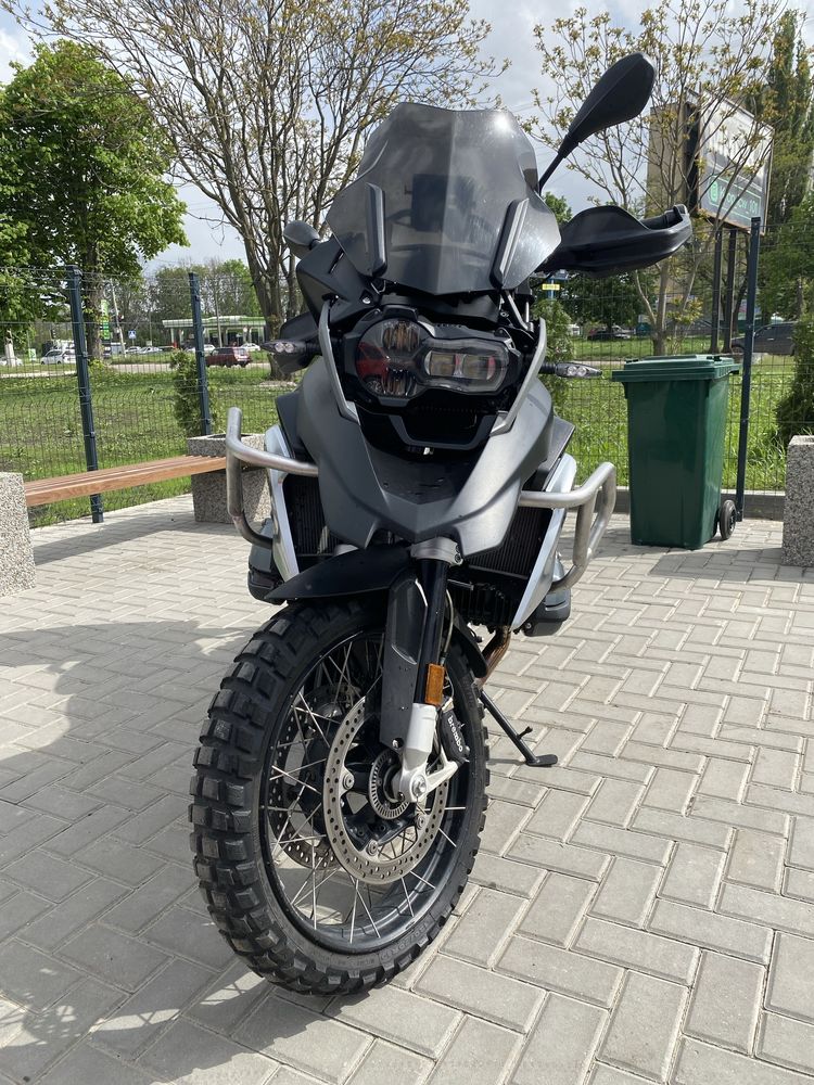 BMW R1200gs.