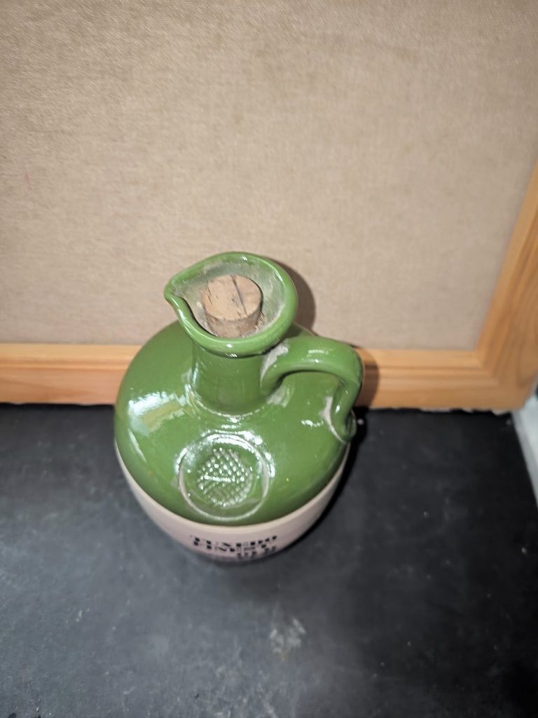 Garrafa em barro coleção