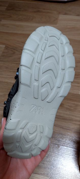 Чоботи черевики зимні водовідштовхуючі Zara