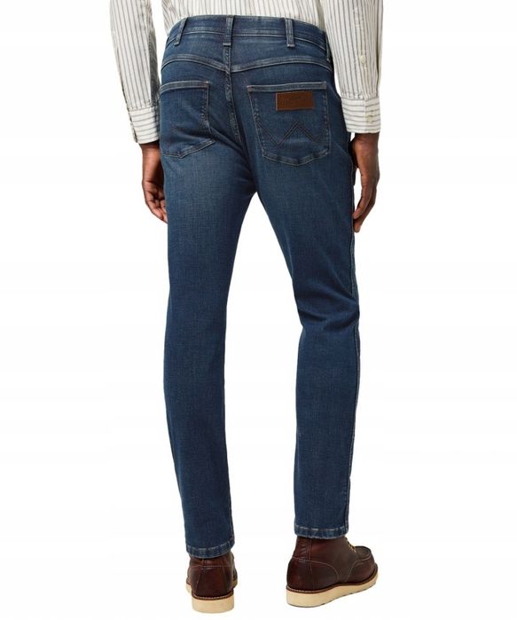 Wrangler Larston Slim Tapered Free to Stretch Marine Tint W36 L32