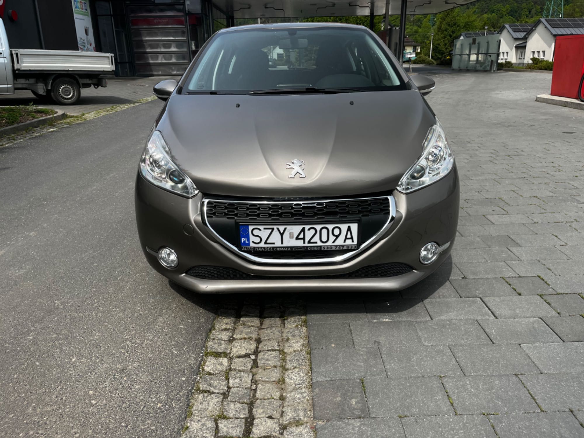 Peugeot 208 1.4 Benzyna Mały przebieg Super Utrzymany LEDY