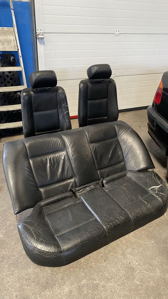 Vendo Bancos bmw e 46.
