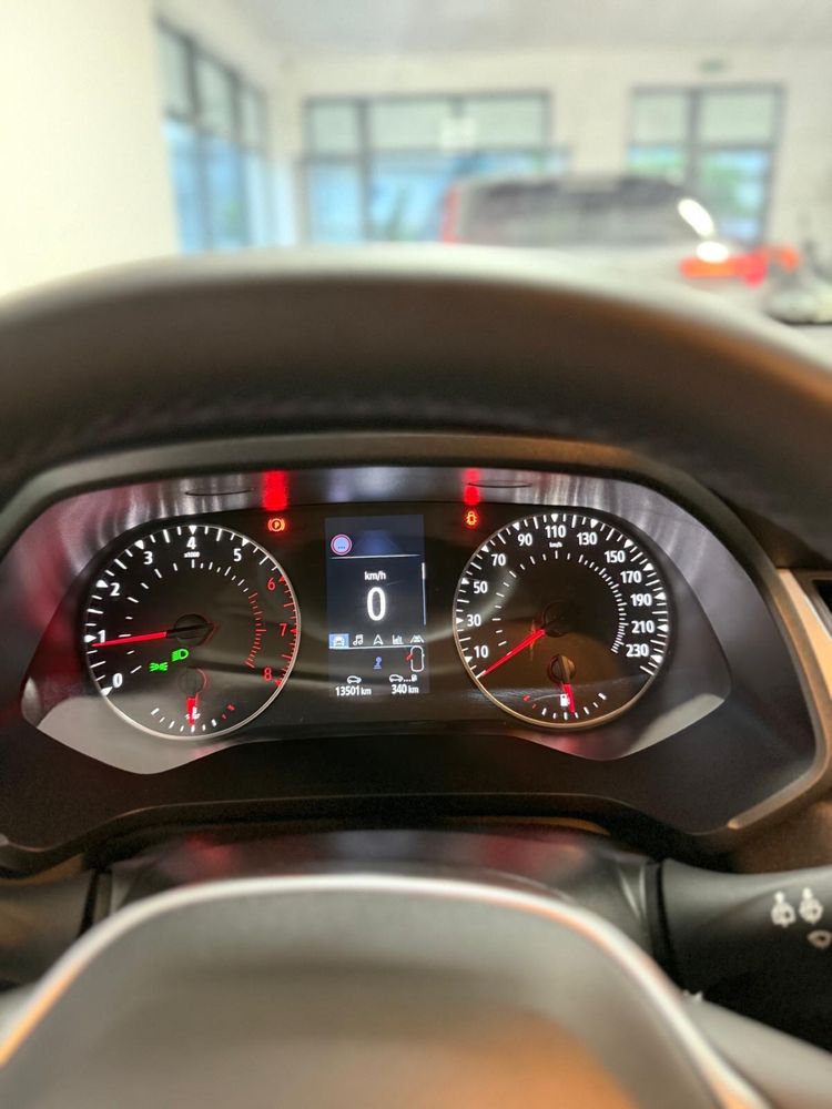 Renault Captur 4/2024, 13500 klms, como novo, gasolina, manual, iva