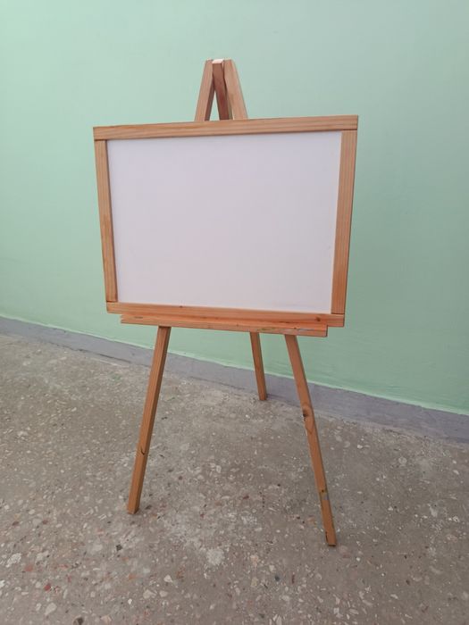 Мольберт, доска двухсторонняя, для рисования мелом и маркером.