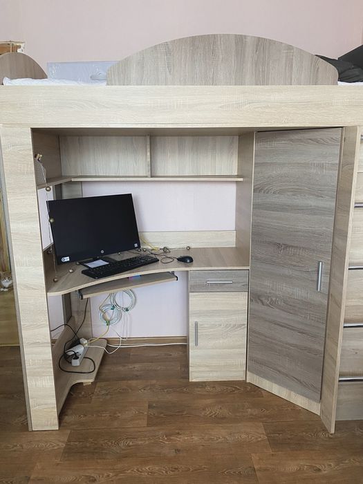 Ліжко-горище з шафою