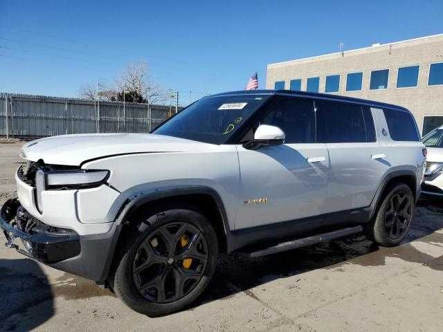 2023 RIVIAN R1S Adventure