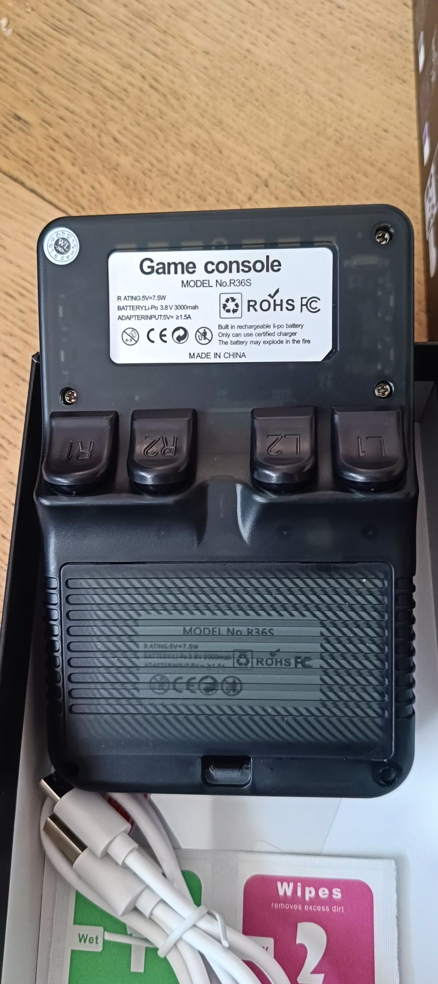 Konsola do Gier Ultramocna R36S Przenośna 15000+ Gier !!  Nowa Prezent