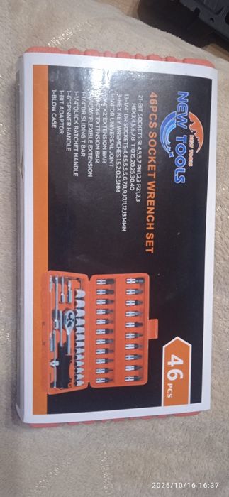 Набори торцевых головок бит в кейсе 46 предметов.