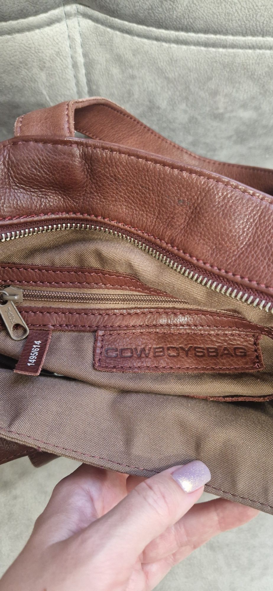 Сумка номерна Cowboysbag, дорогуща фірма, колір марсала 33×33×10