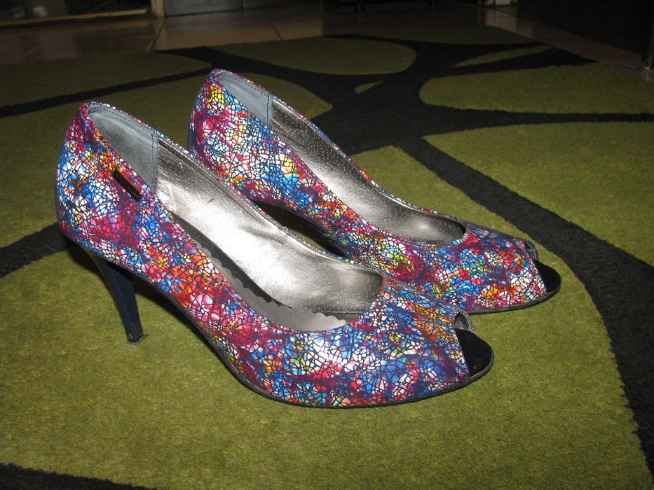 Oddam buty wyjściowe na obcasie rozm 41