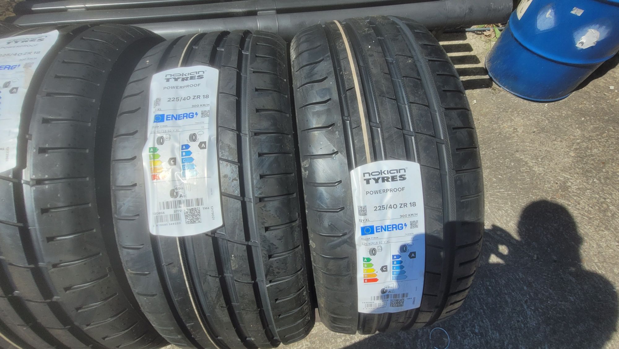 Opony letnie 225/40/18 ZR18 92y xlNokian powerproof