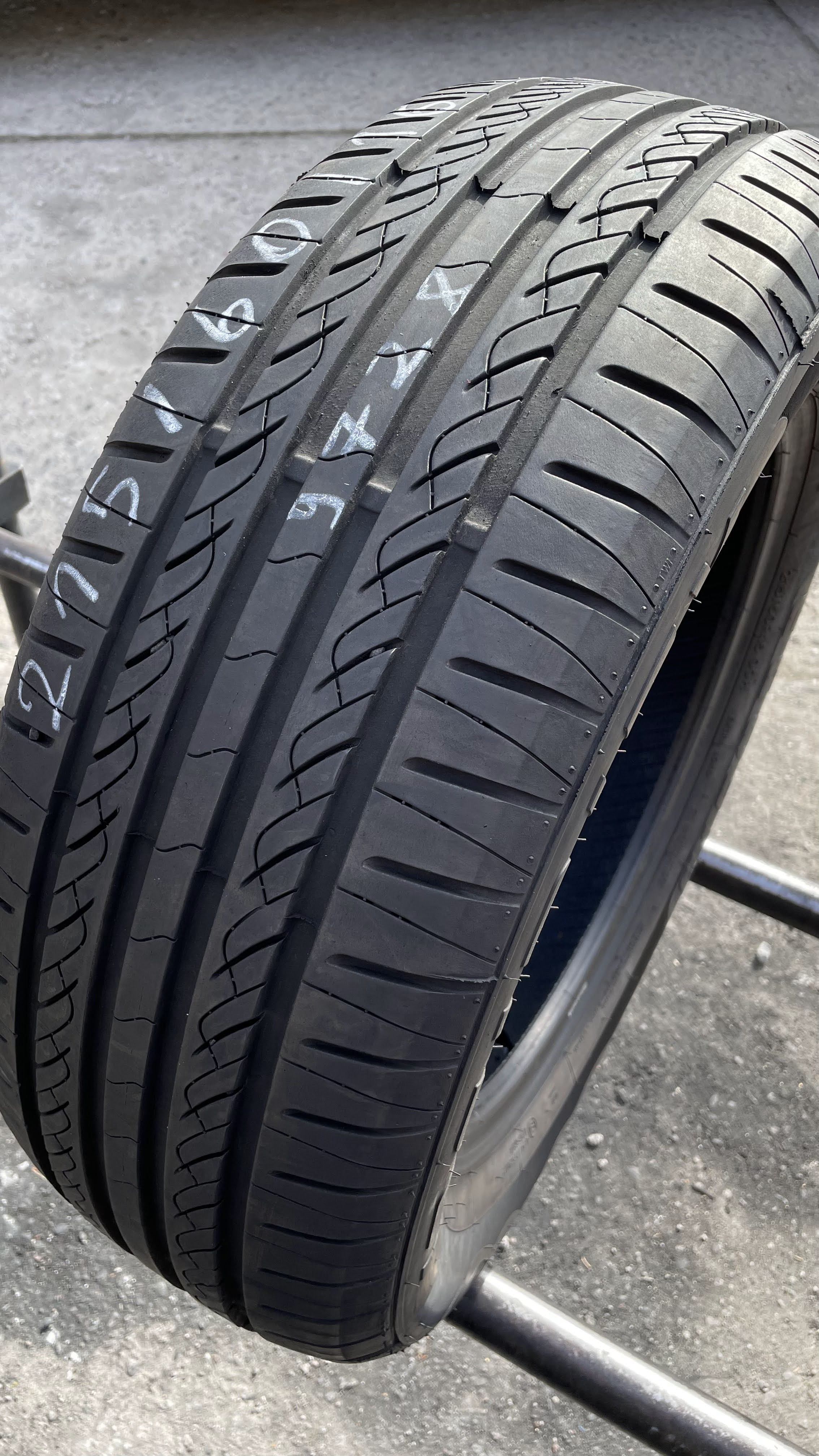 215/60/16 Infinity Eco 515 99H