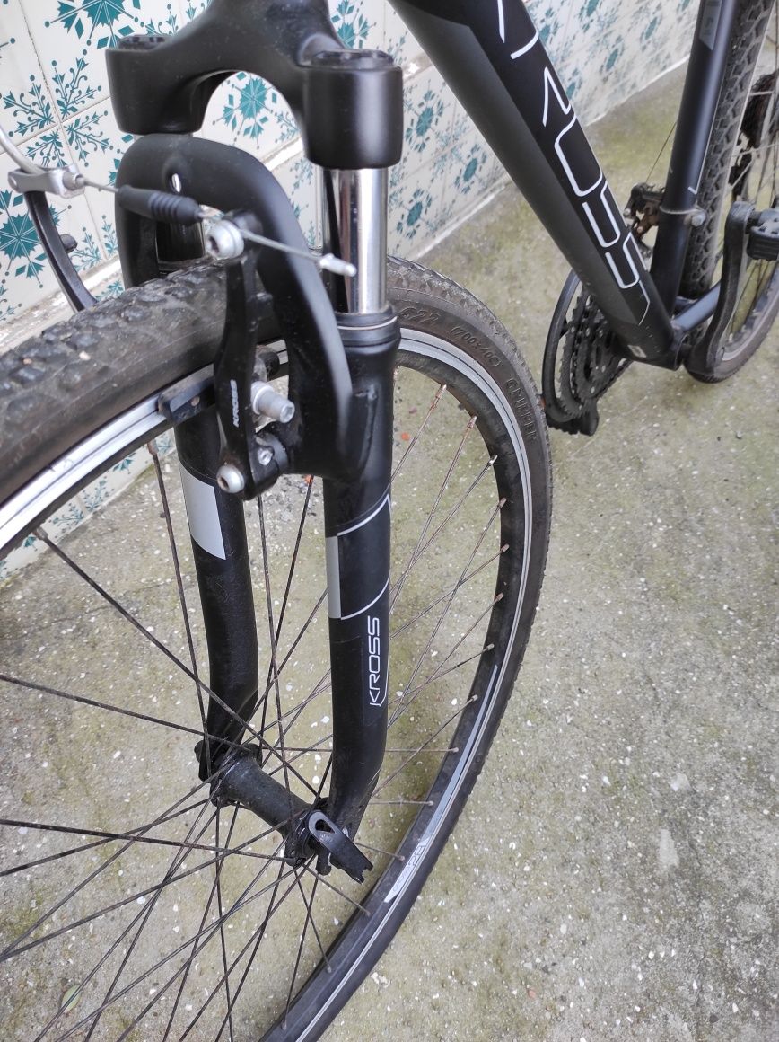 Bicicleta Kross preta