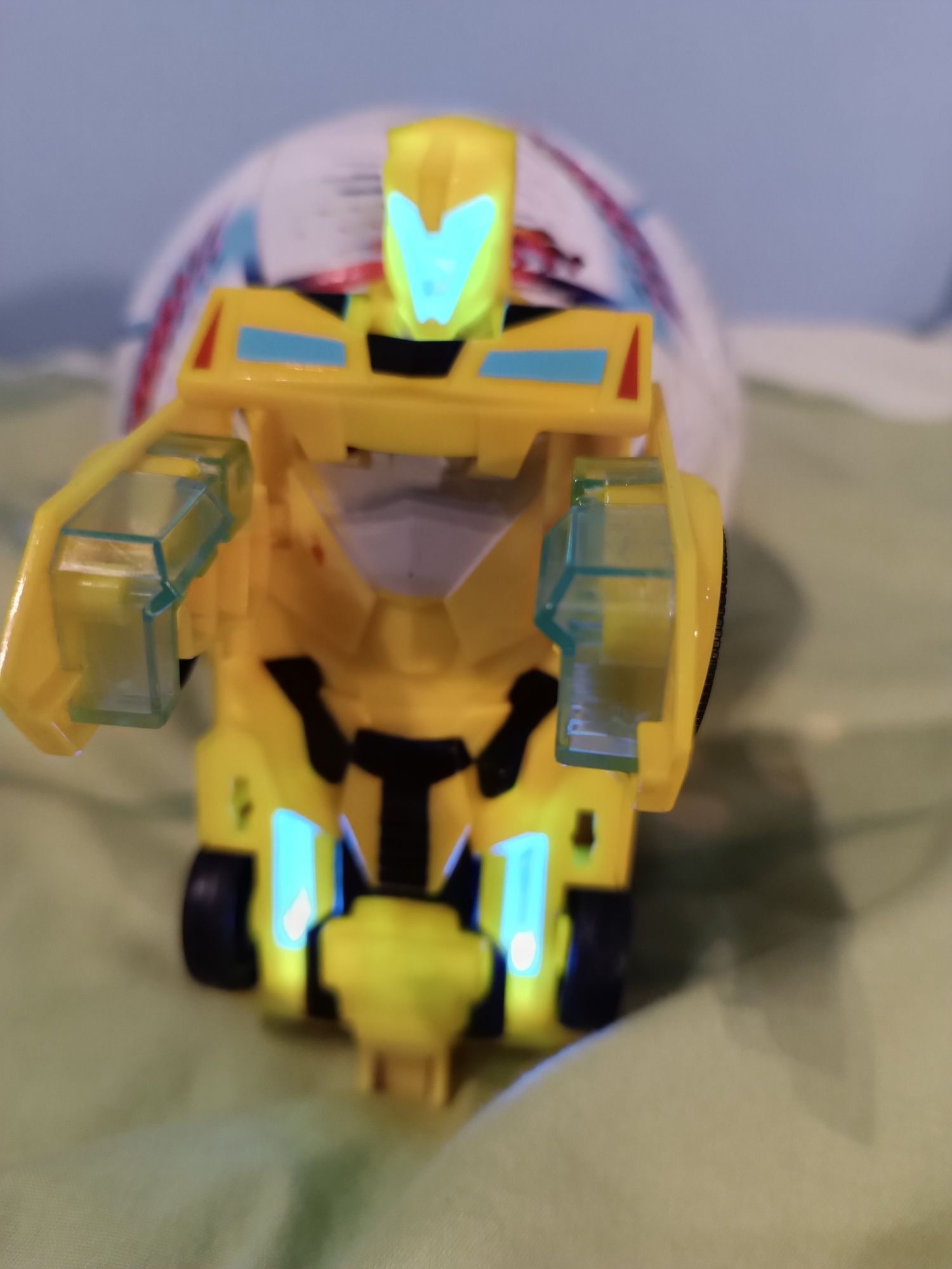 Transformers auto robot gra świeci Wrocław