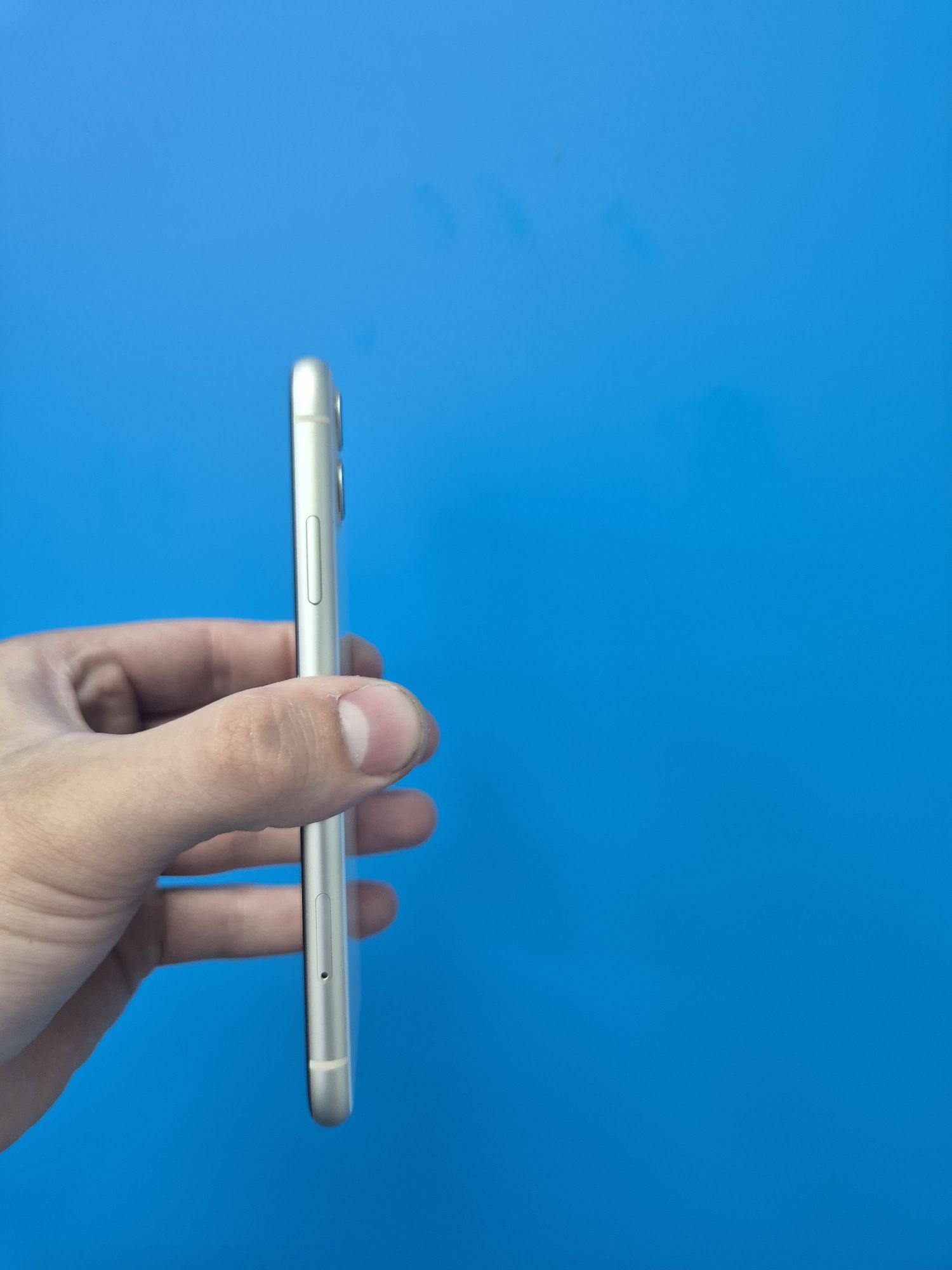 Apple Iphone 11 64GB Neverlock гарний стан
