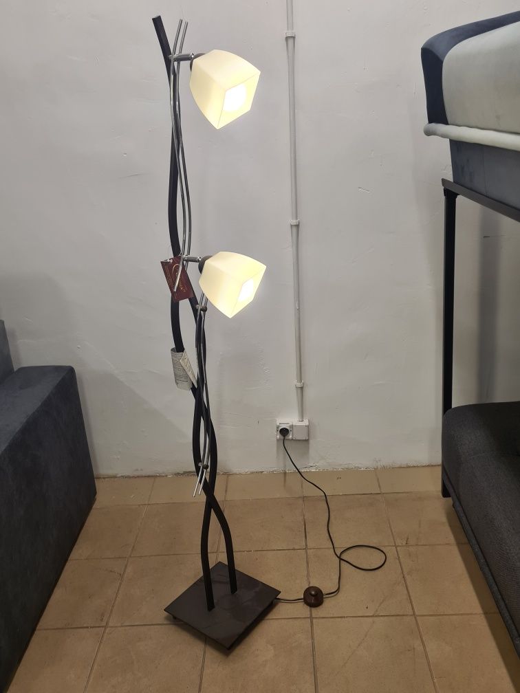 Lampa stojąca metalowa - Wyprzedaż ekspozycji