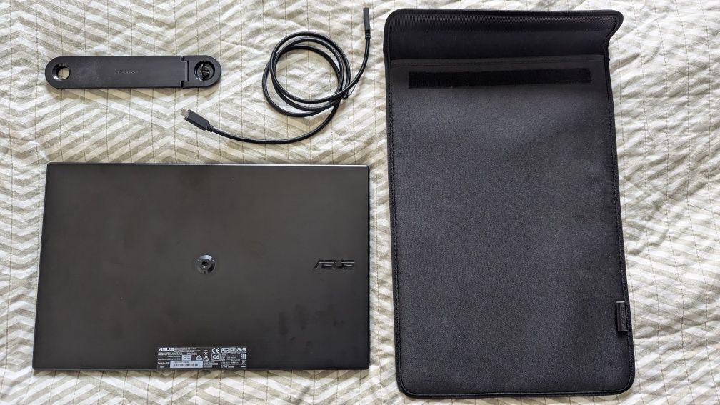 Monitor ASUS ZenScreen MB166CR 15.6” 1920x1080px IPS 5 ms