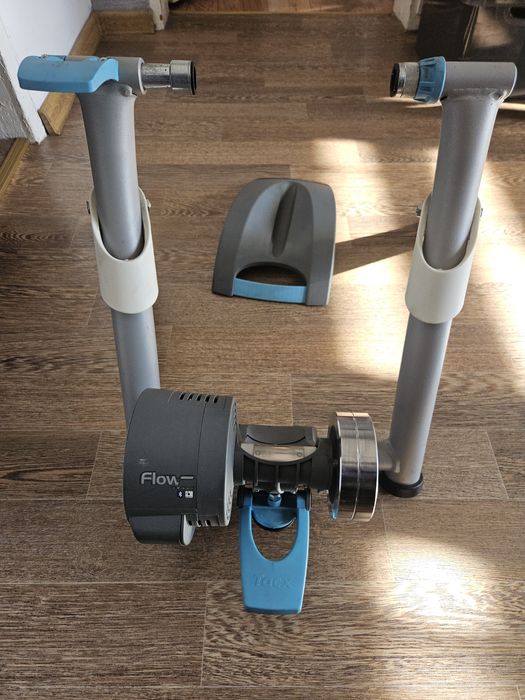 Trenażer Tacx Flow smart