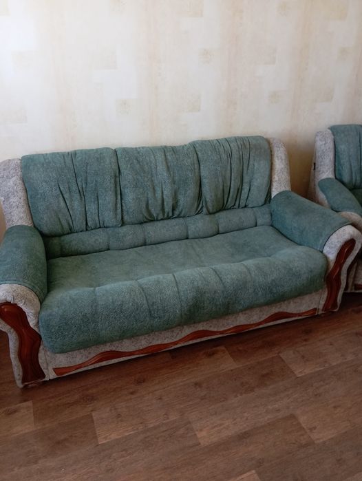 Продам дивани з французскм в.місті Хмельницький.и розкладачками.