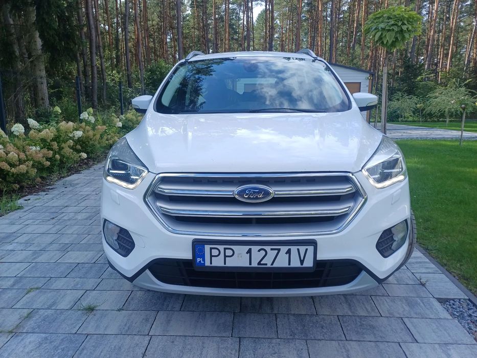 Ford Kuga Bezwypadkowy!!! Serwisowany. 2 kpl opon zimowych