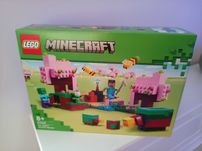 Nowy zestaw klocki LEGO Minecraft Wiśniowy Ogród