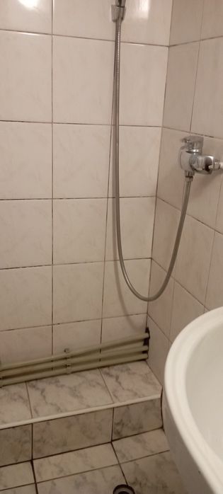 Здається окрема кімнатна в будинку. Ілони Зріні.
