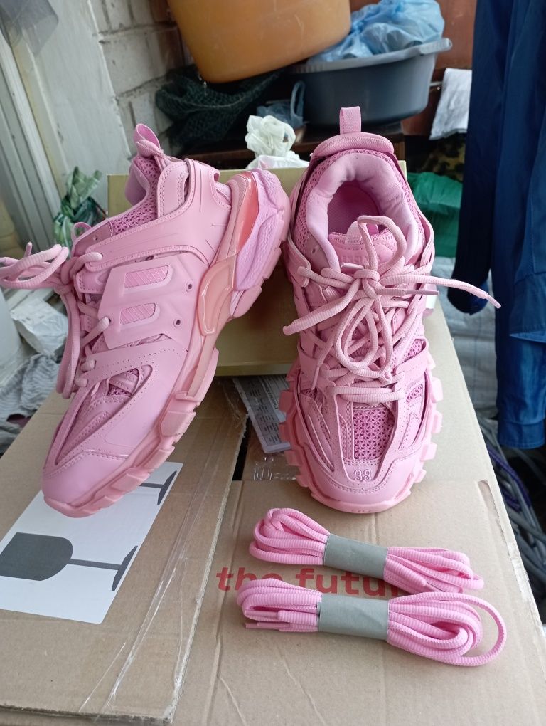 Женские кроссовки Balenciaga Track Pink