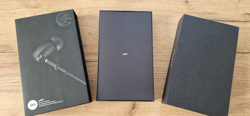 Słuchawki armaturowe dokanałowe douszne JAYS q-JAYS