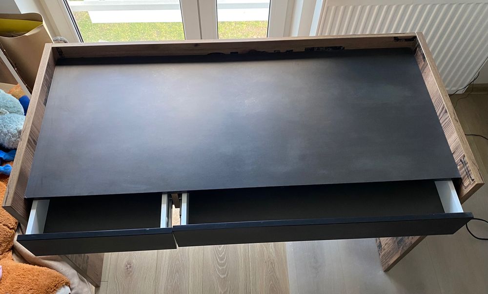 Biurko szkolne w bardzo dobrym stanie