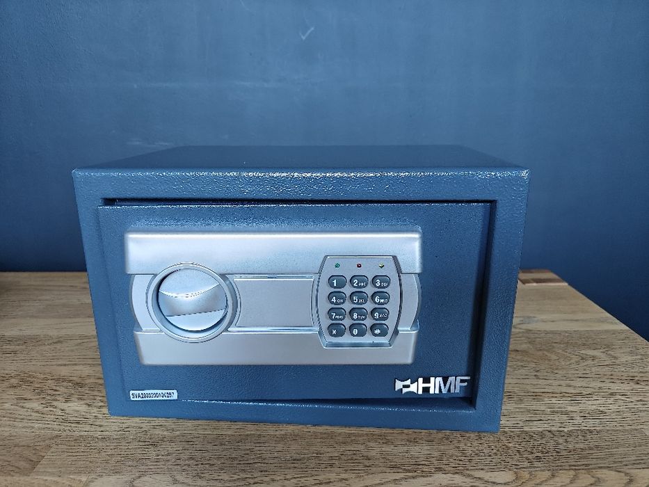 Sejf meblowy z zamkiem elektronicznym