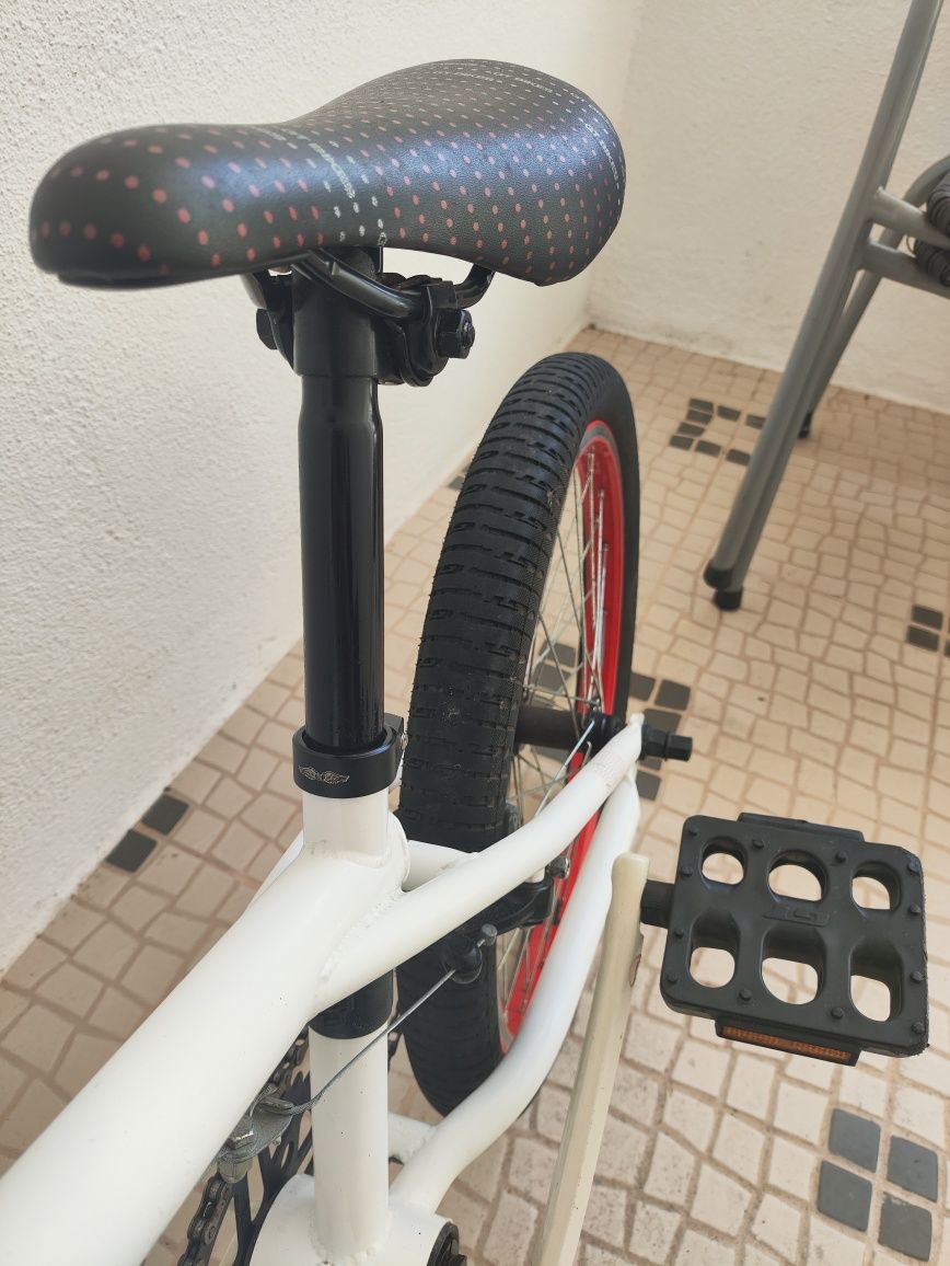 Bicicleta GT rampas/manobras