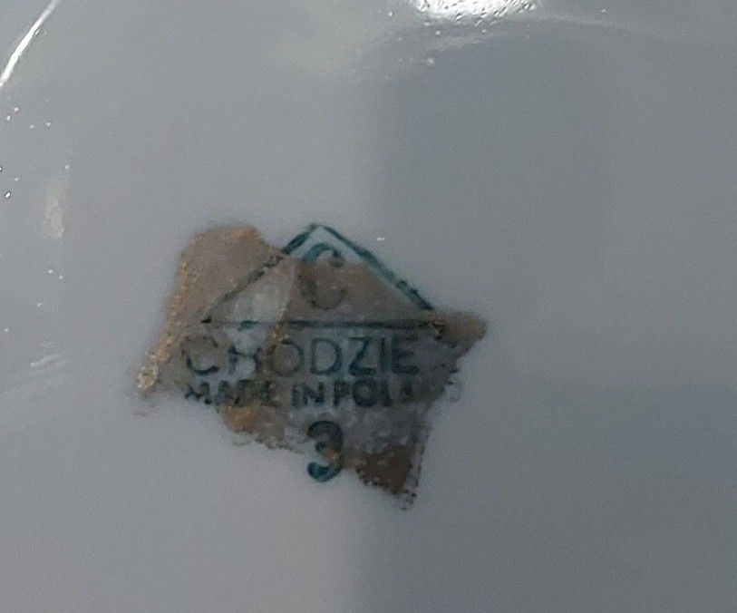 Filiżanki złocone-porcelana