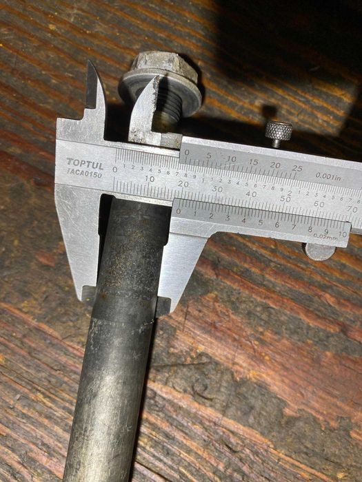 1 os oska oś koła kolo przednie przod honda crf 250 / 450 20mm