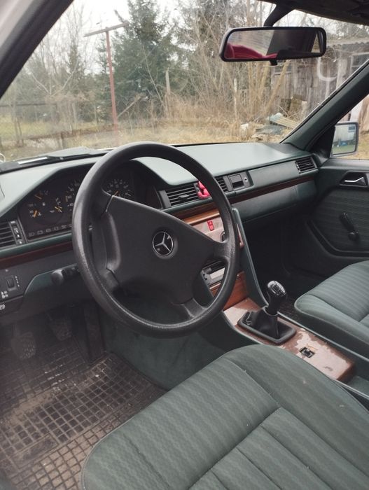 Mercedes Benz E250 D Klasyk