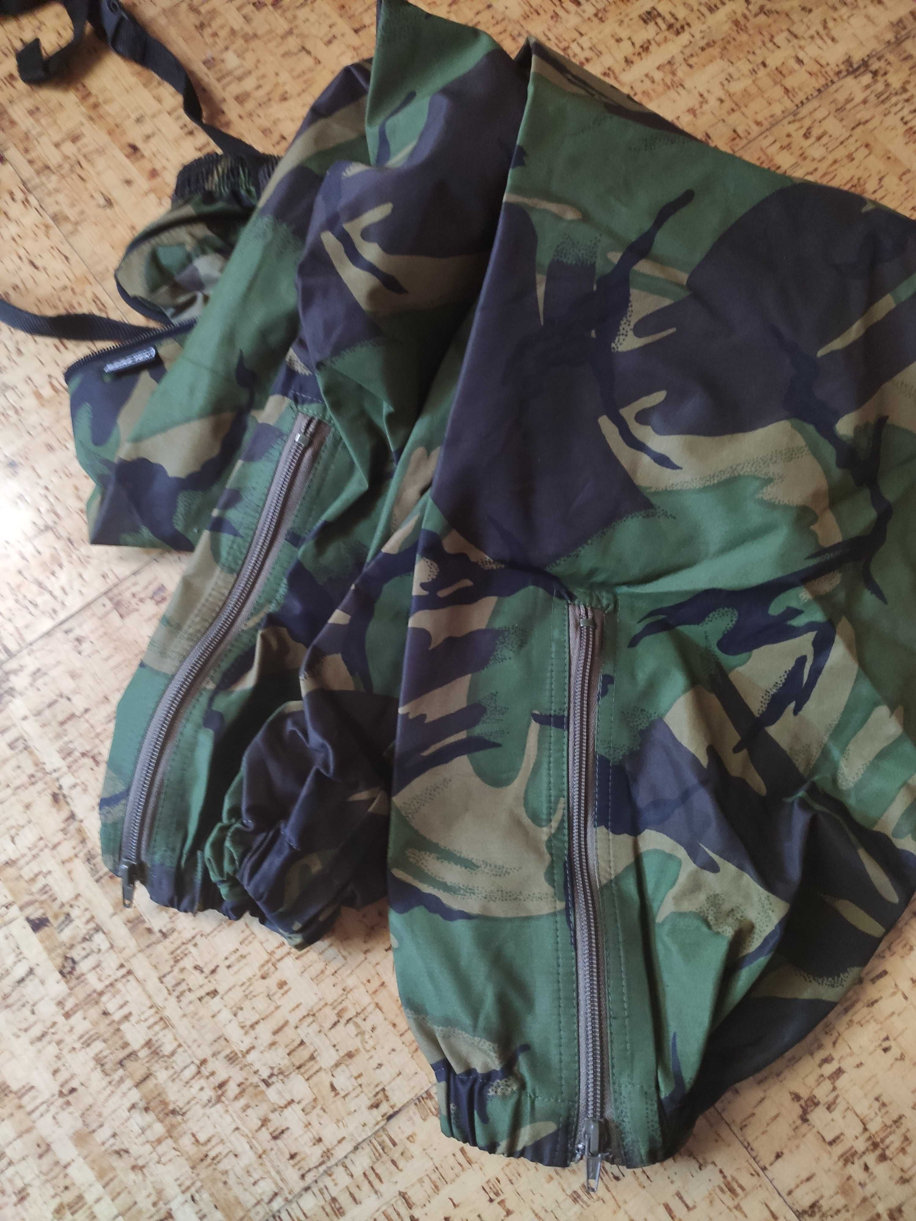 Conjunto GoreTex camuflado Exército (Casaco, calças e luvas)