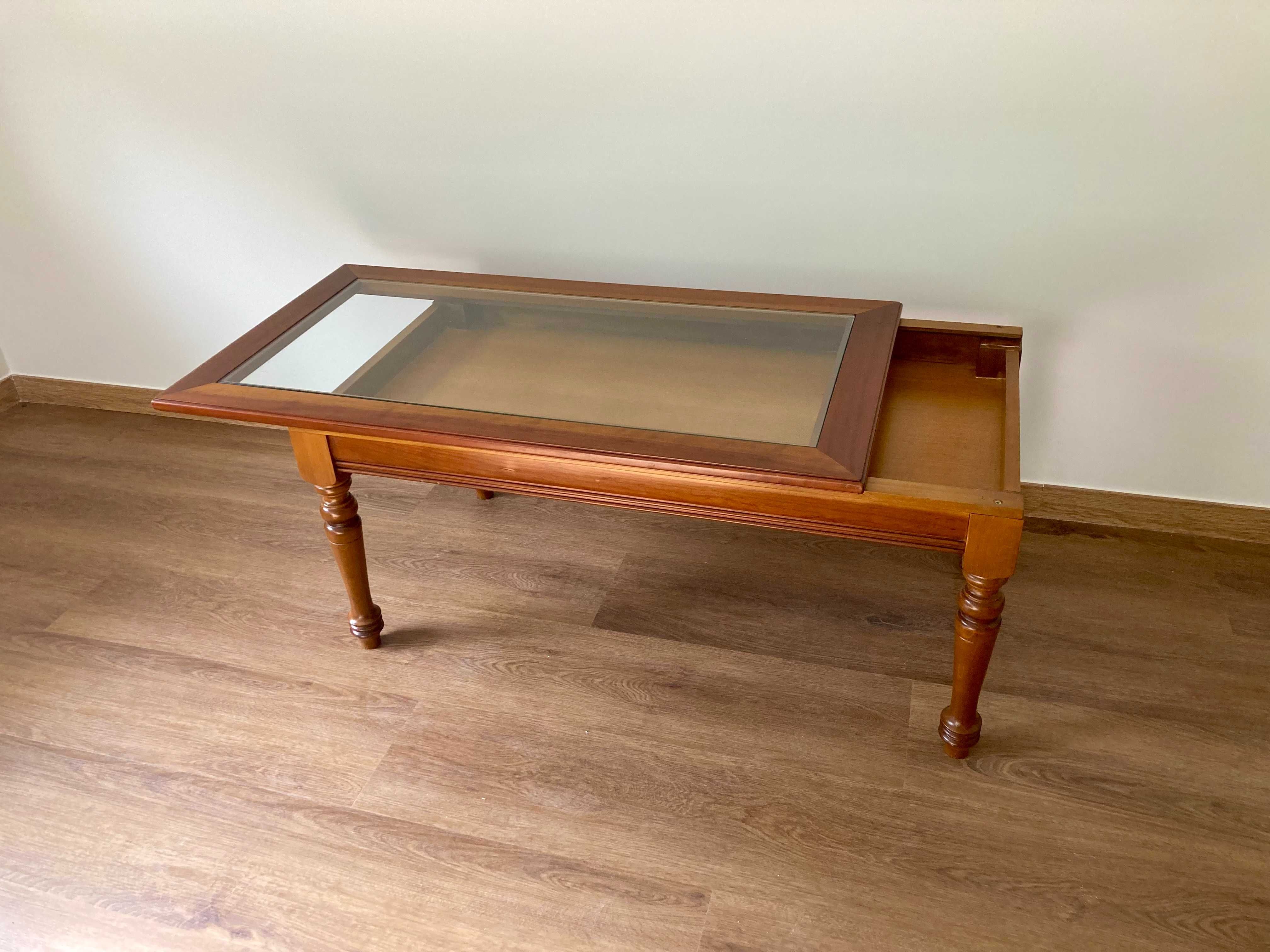 Mesa de apoio em cerejeira com arrumação