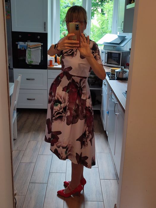 Elegancka sukienka ciążowa i z funkcją karmienia r.34/36