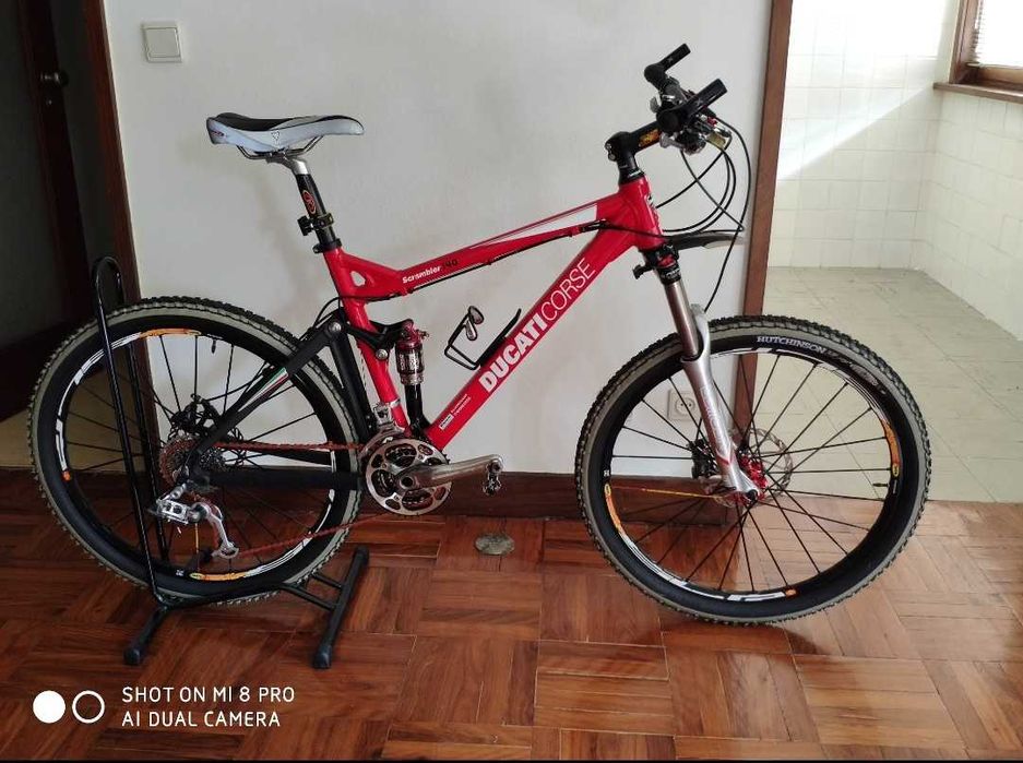 Bicicleta bianchi ducati corse