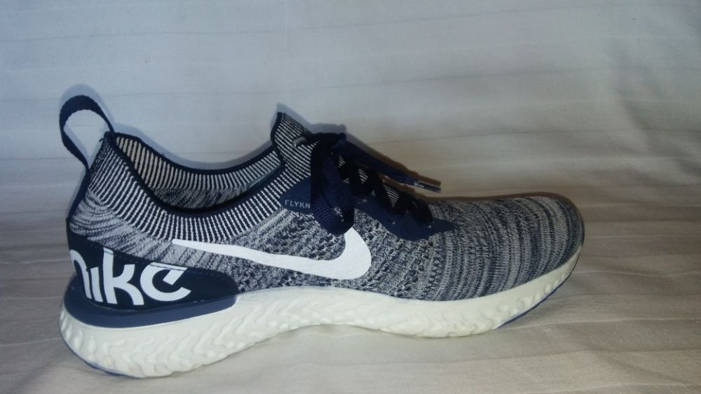 Nike react flyknit roz. 41, dł.wkł.26,5- super stan