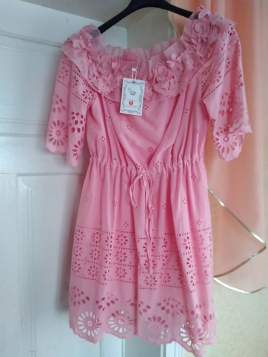 Сукня рожева. Нова.