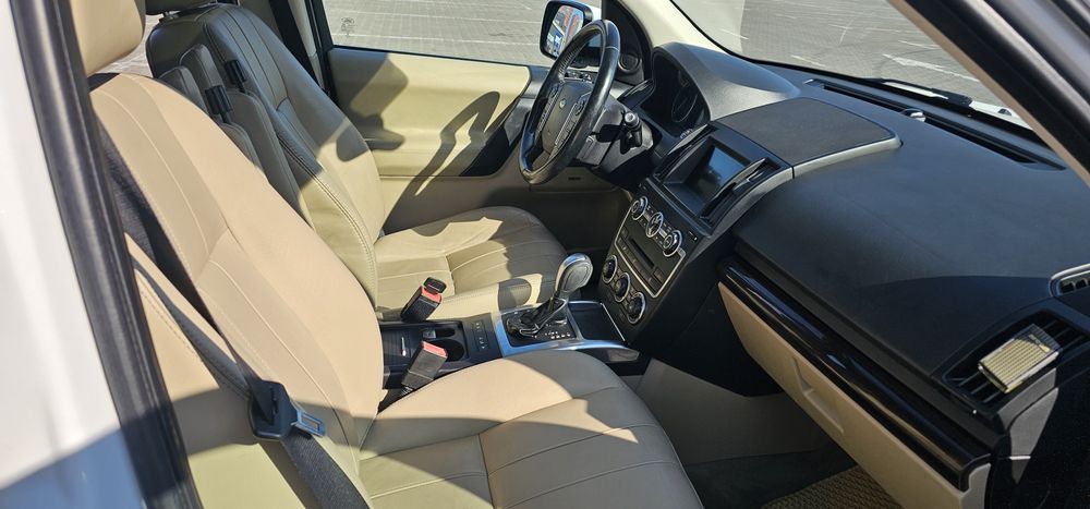 Land Rover LR2(Freelander)