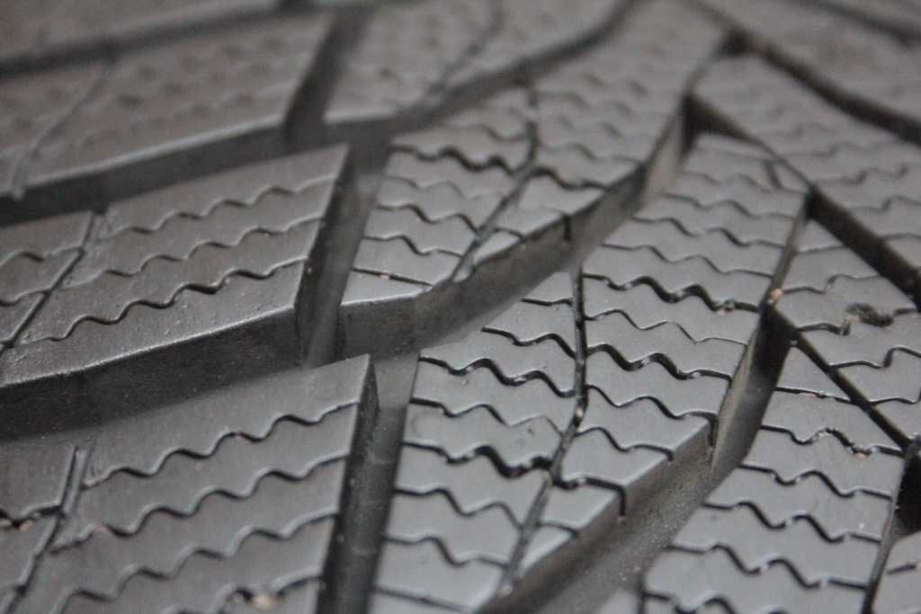 225/50/17 Nexen WinGuard Sport 2 WU7 225/50 R17 98V XL 2022r