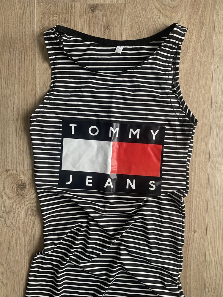 Sukienka midi pasiak Tommy jeans s