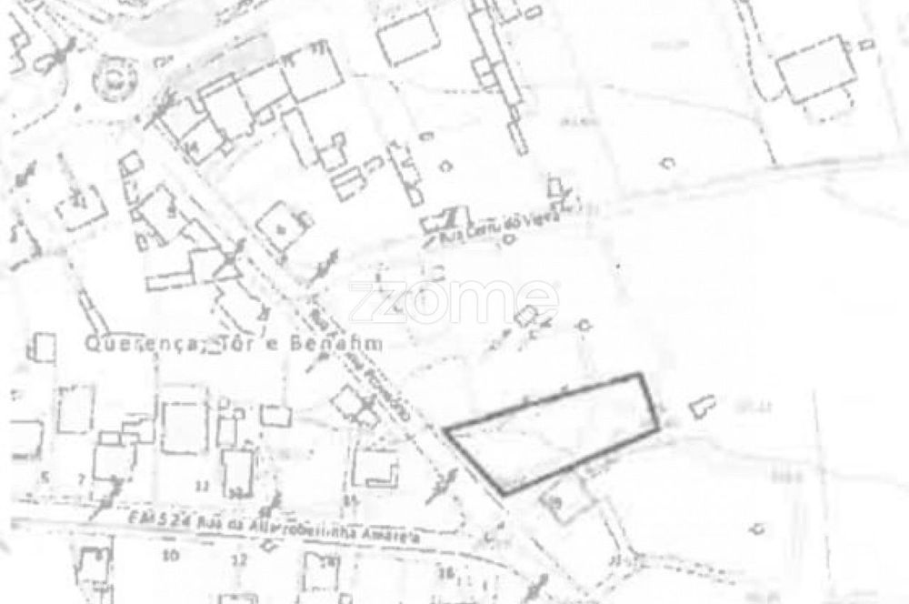 Excelente TERRENO com Licença de Construção p/ 3 Moradias