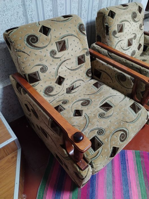 Продам два крісла