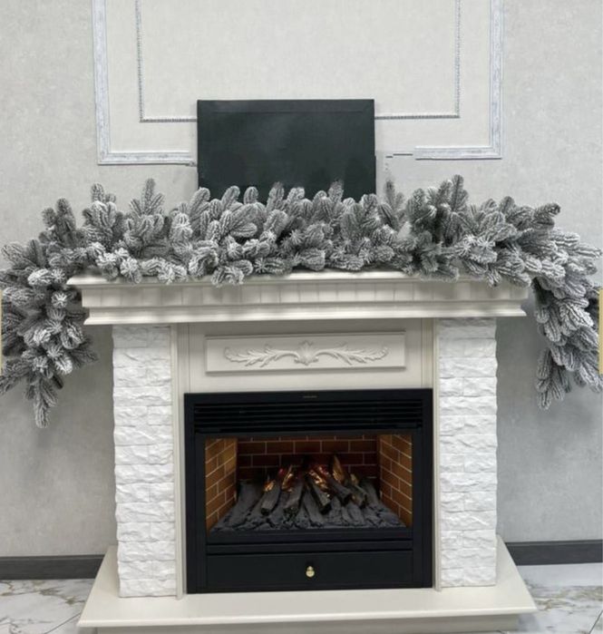 Гирлянда ель заснеженная