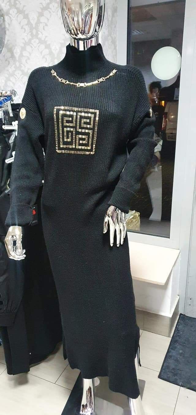 Czarna dzianinowa, swetrowa sukienka Gil Santucci