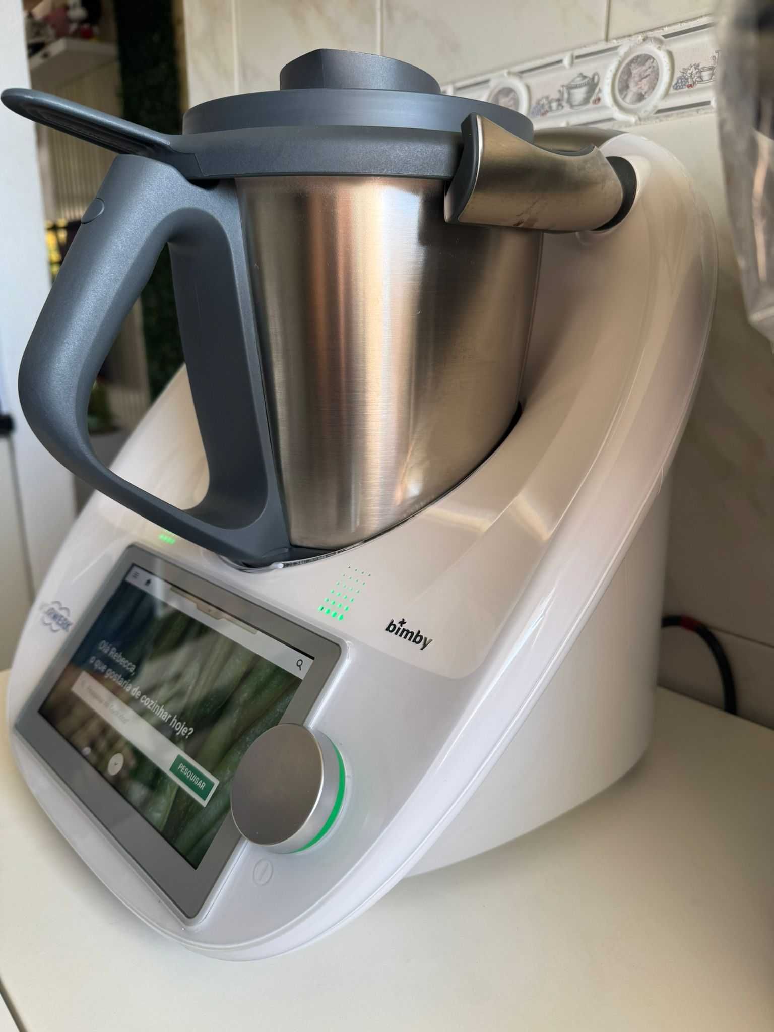 Bimby Tm6 pouco usada completa e com 2 copos